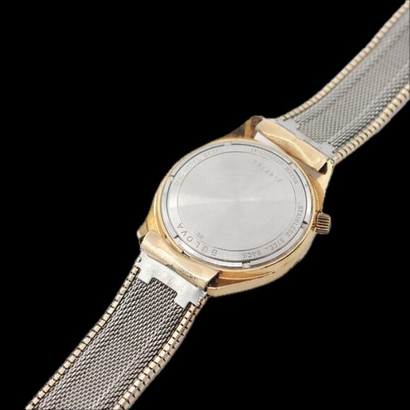 Vintage 1976 Bulova Accutron Date Men's Tuning Fork Wristwatch USA Gold Tone - Picture 2 of 5